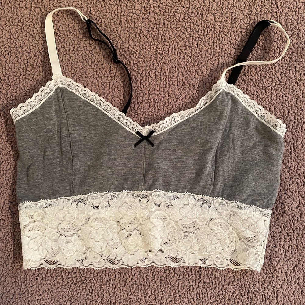 Xhilaration NWOT cotton bralette size Medium- Heather grey with white lace
